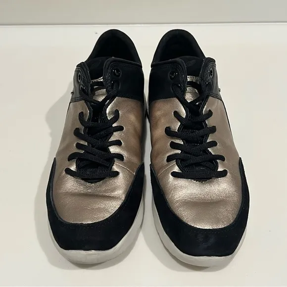 GEOX Respira walking sneakers, buttery soft leather, gold and black, size 7
