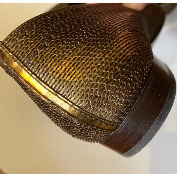 Gold pumps, Jill Sander, 9.5 from 90’s. woven leather. Absolutely gorgeous!