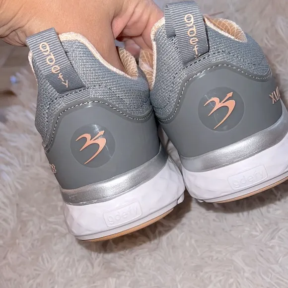 Gravity Defyer comfort fit sneakers