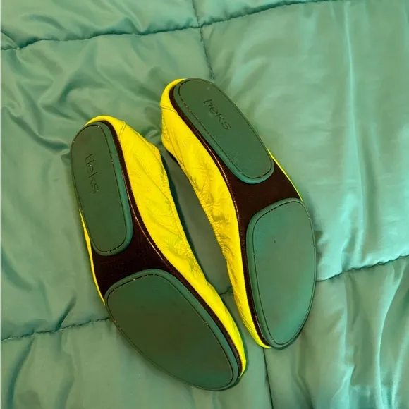 GUC Unmellow Yellow Patent Leather Tieks, Size 9
