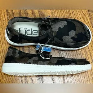 Hey Dude Camo Sneak