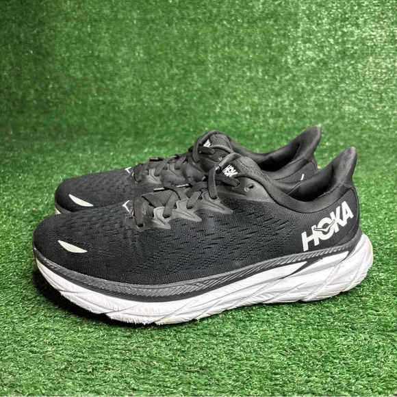 Hoka One One Clifton 8 Women's Comfort Shoes Black White Size 9.5 B