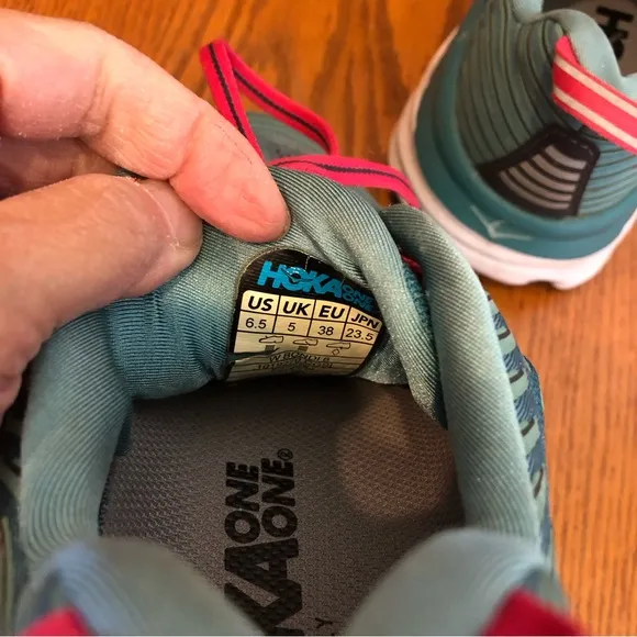 Hoka One One, Turquoise/Dark Pink, Lace Up Sneakers, Size 6.5