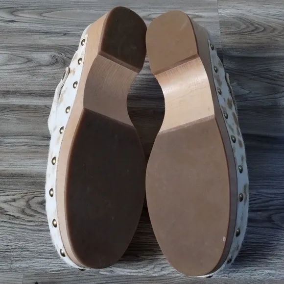 J. Crew Calf Hair Convertible Strap Leather Clog Size 8.5 White / Tan