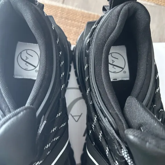 Javi Black and White Sneakers with Chunky Sole and Breathable Upper