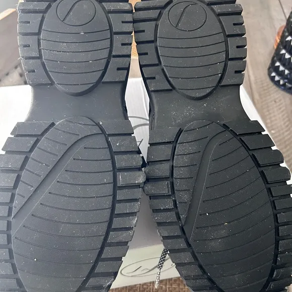 Javi Black and White Sneakers with Chunky Sole and Breathable Upper