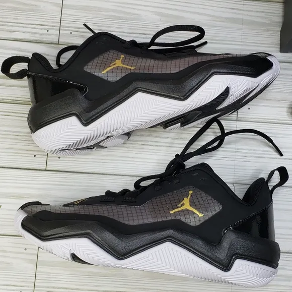 Jordan One Take 4 &quot;Black/Metallic Gold/White&quot; Boys' Basketball Shoes size 4.5