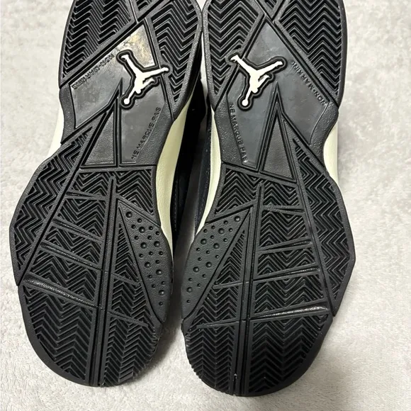 Jordan True Flight Boys Black and White High-Top Sneakers (5Y) Size