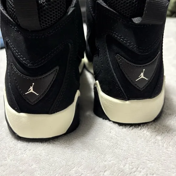 Jordan True Flight Boys Black and White High-Top Sneakers (5Y) Size