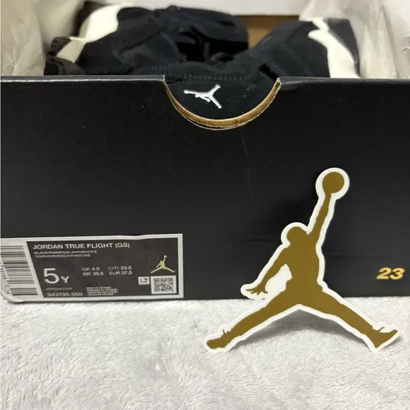 Jordan True Flight Boys Black and White High-Top Sneakers (5Y) Size