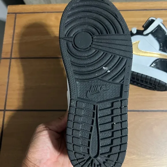 Jordan White Black Gold Sneakers. No original shoe box