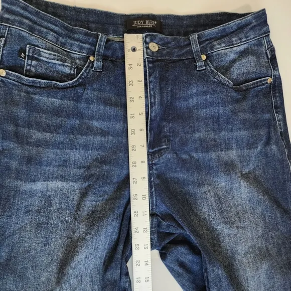 Judy Blue Jeans Hear Me Out Mid Rise Tummy Control Top Straight Leg