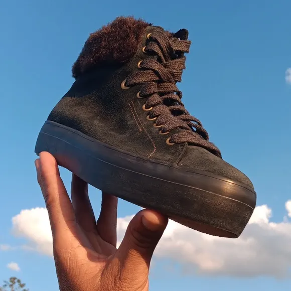 Keds Green Sneakers with High-Top Design and Soft Material