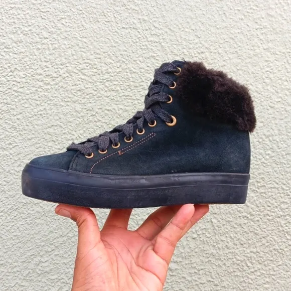 Keds Green Sneakers with High-Top Design and Soft Material