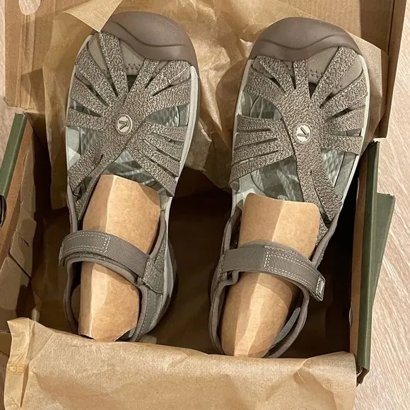Keen Brindle &amp; Shitake Rose Sandals Size 8.5 NWT