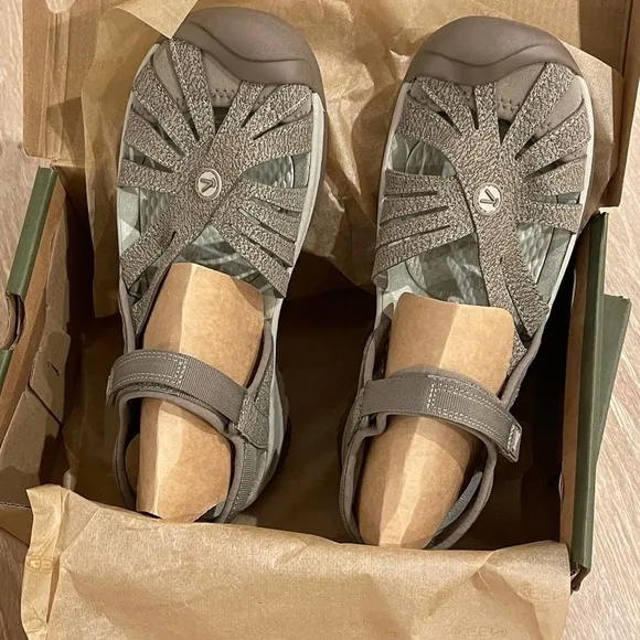 Keen Brindle &amp; Shitake Rose Sandals Size 8.5 NWT