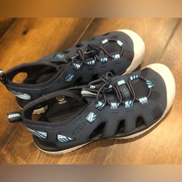 KEEN Women's SOLR Performance Quick Dry Non Slip Water Sandals NWOT