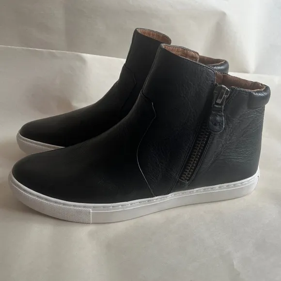 Kenneth Cole Gentle Souls Carter Leather Mid Top Cushioned Comfy Black Sneakers