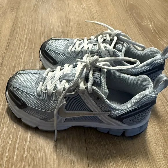Kids Gray Nike Vomero