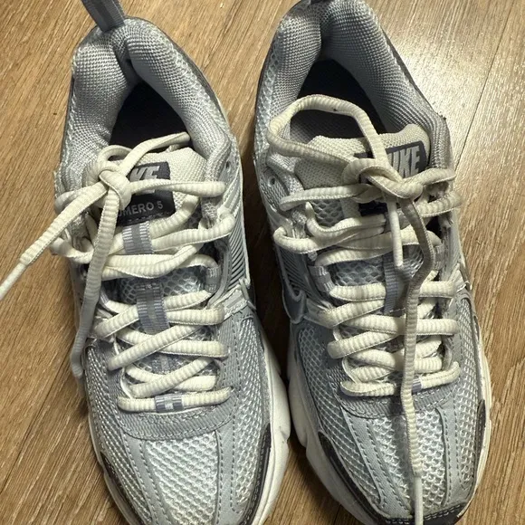 Kids Gray Nike Vomero