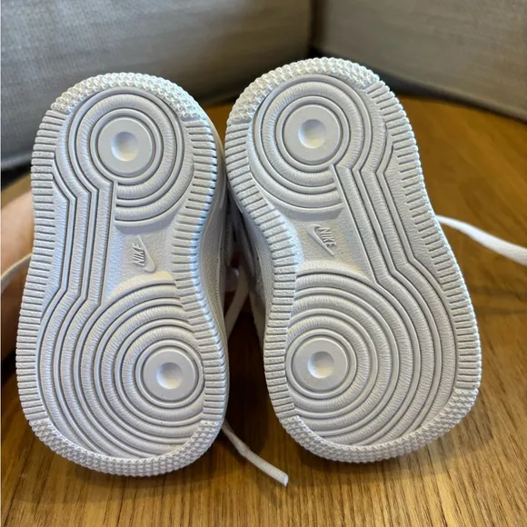 Kids White Nike air force 1 Sneakers