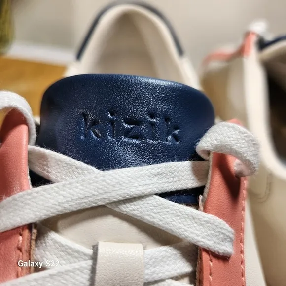 Kizik Vegas Unisex Cream/Coral/Navy M 11/W 12.5