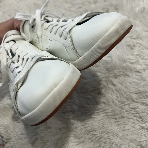 Kuru ROAM Men’s Sneakers - size 12.5