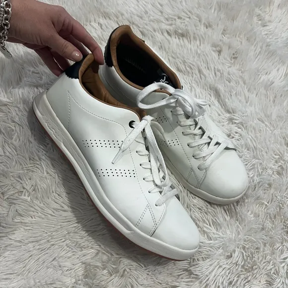Kuru ROAM Men’s Sneakers - size 12.5