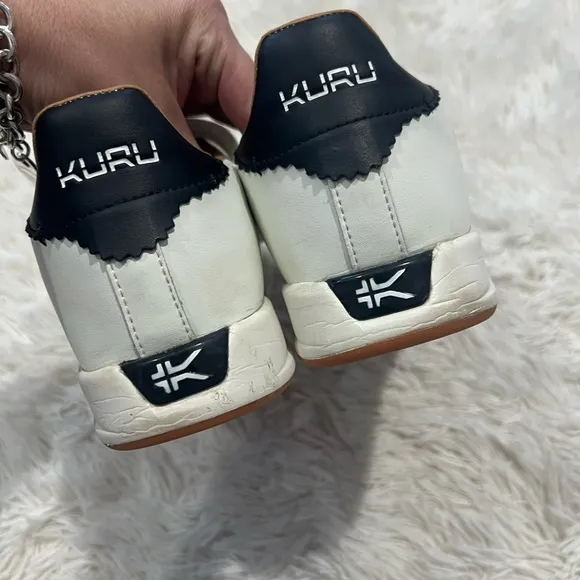 Kuru ROAM Men’s Sneakers - size 12.5