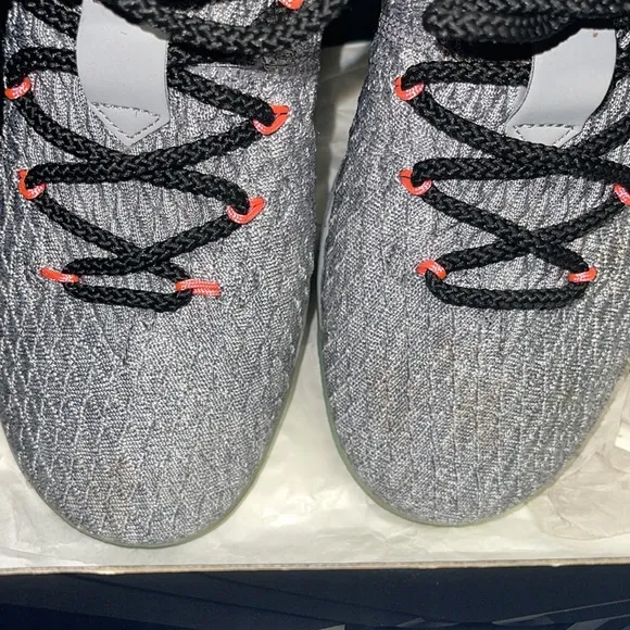 Lebron XV Low