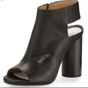 Maison margiela cylinder heeled shoes