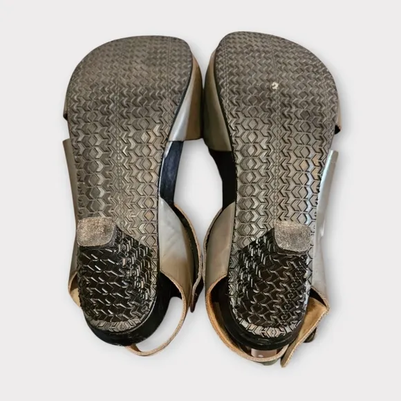 Marni Gray Leather Patterned Block Heeled Sandals