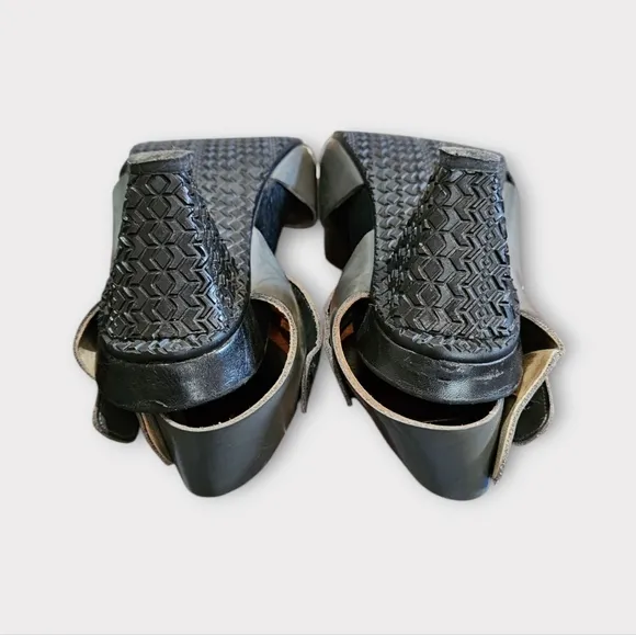 Marni Gray Leather Patterned Block Heeled Sandals