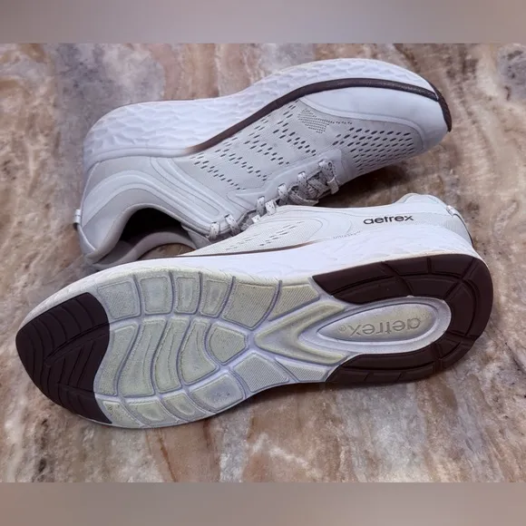Men’s AETREX Chase Arch Support Sneakers- Size 45
