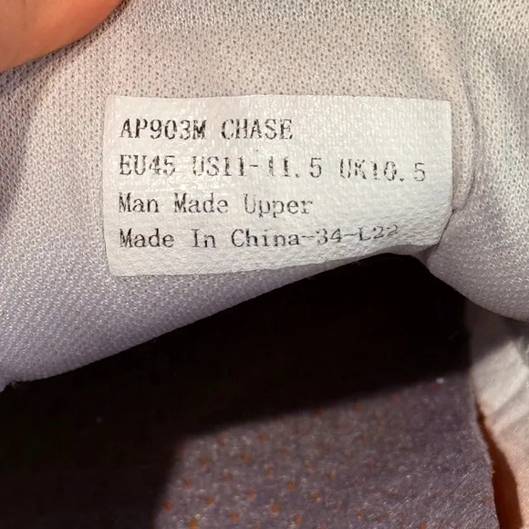 Men’s AETREX Chase Arch Support Sneakers- Size 45