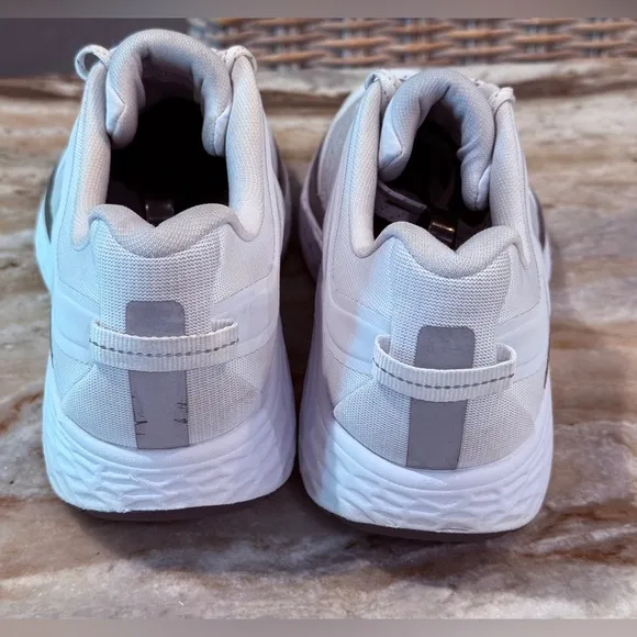 Men’s AETREX Chase Arch Support Sneakers- Size 45