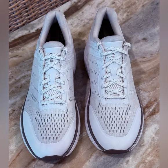 Men’s AETREX Chase Arch Support Sneakers- Size 45