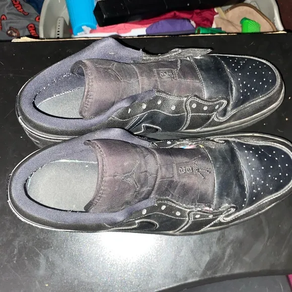 Men's Black Jordan Shoes