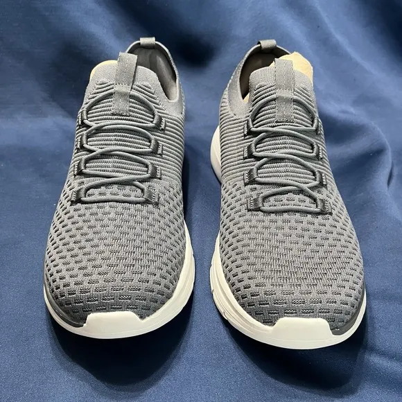 Men's Fitville Cloud Wanderer V4 Slip on Sneakers Grey Size 13 Wide New with Box