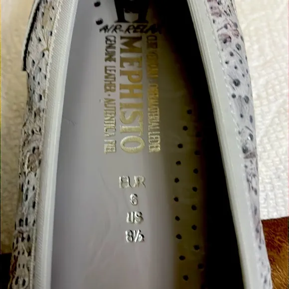 Mephisto flat shoes size size 8.5