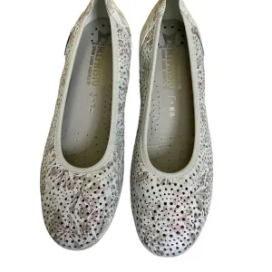 Mephisto flat shoes size size 8.5