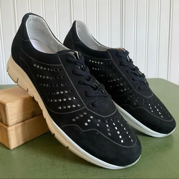 Mephisto YLIANE Nubuck Sneakers In Black