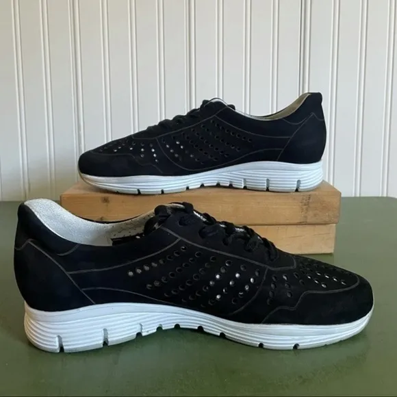 Mephisto YLIANE Nubuck Sneakers In Black