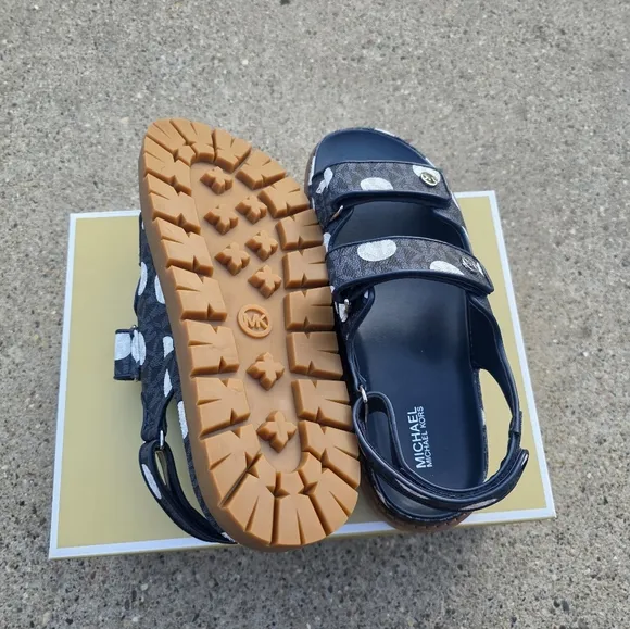 Michael Kors Leather Comfort Sandals  Women Size 8