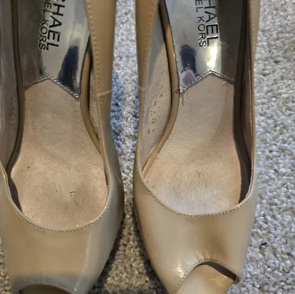Michael Kors Women's Tan Peep-Toe Heels