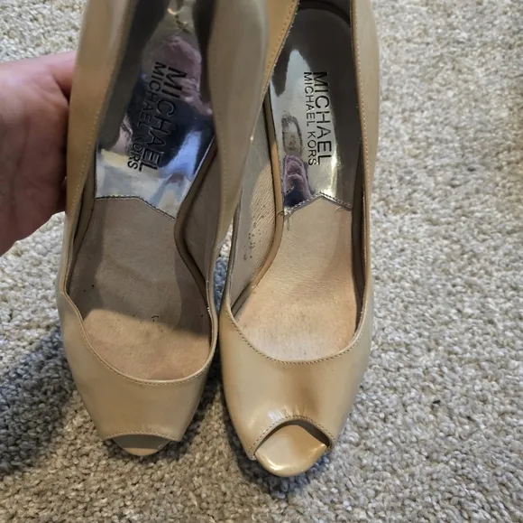 Michael Kors Women's Tan Peep-Toe Heels