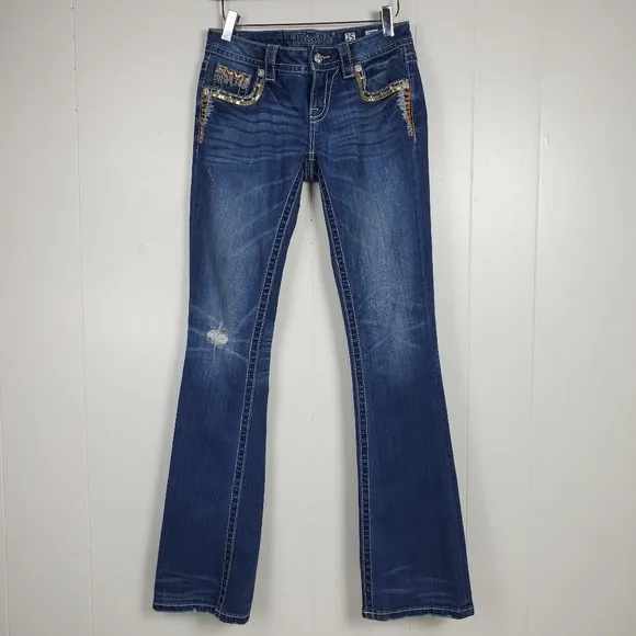 Miss Me embrroidered, rhinestone, studded signature boot cut jeans size 25