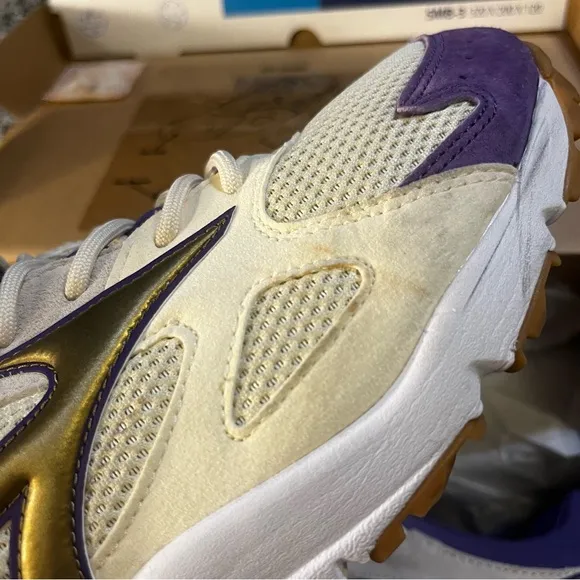 Mizuno Skymedal Sky Medal x Foot Patrol Purple Gold