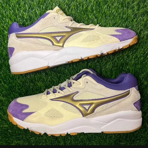 Mizuno Skymedal Sky Medal x Foot Patrol Purple Gold