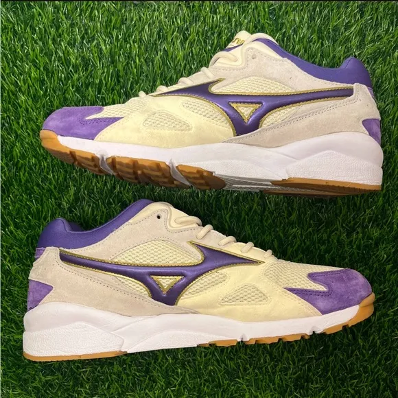 Mizuno Skymedal Sky Medal x Foot Patrol Purple Gold
